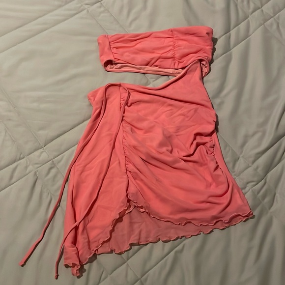 Dress - Picture 1 of 3